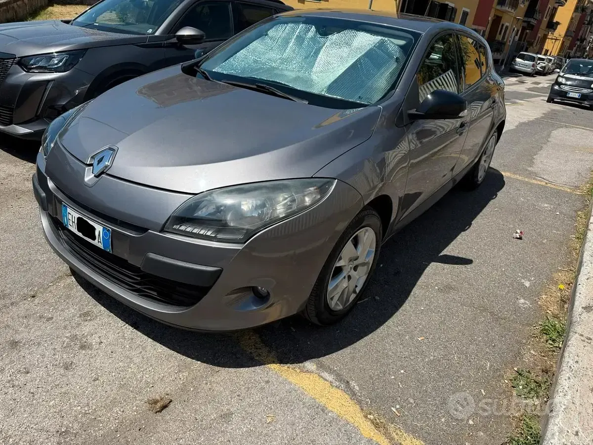 Usata Renault Mégane III 110 CV (80 kW) 2011 Berlina