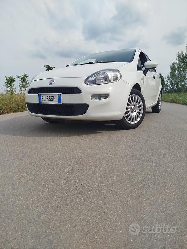 Usata Fiat Punto 65 CV (47 kW) 2012 Bianco Utilitaria