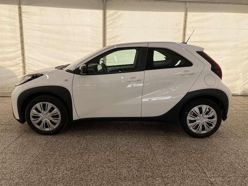 Usata Toyota Aygo X Active 72 CV (52 kW) 2025 Bianco SUV