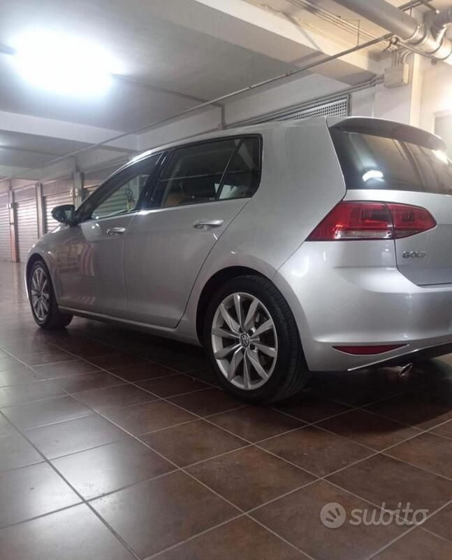 Usata VW Golf VII 110 CV (80 kW) 2015 Grigio Berlina