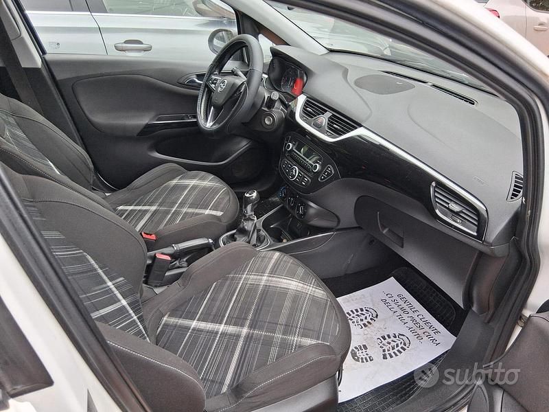 Usata Opel Corsa 90 CV (66 kW) 2016 Bianco Berlina