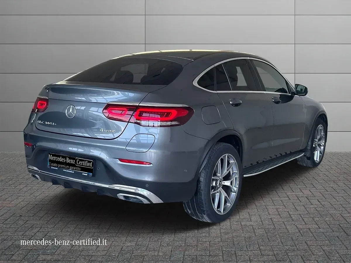 Usata Mercedes GLC300e Premium 194 CV (142 kW) 2021 Argento selenite metallizzato SUV
