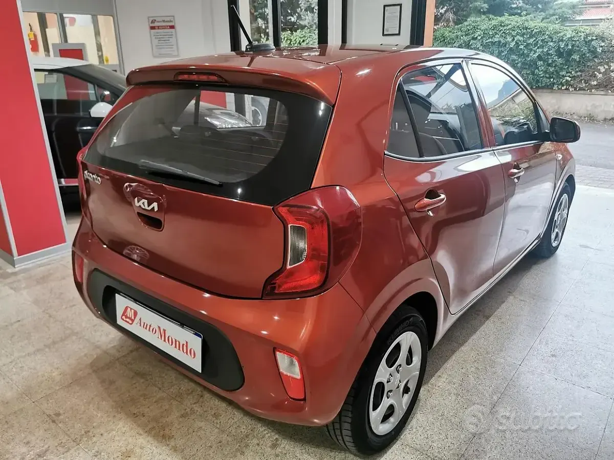 Usata Kia Picanto Urban 67 CV (49 kW) 2023 Arancione Utilitaria
