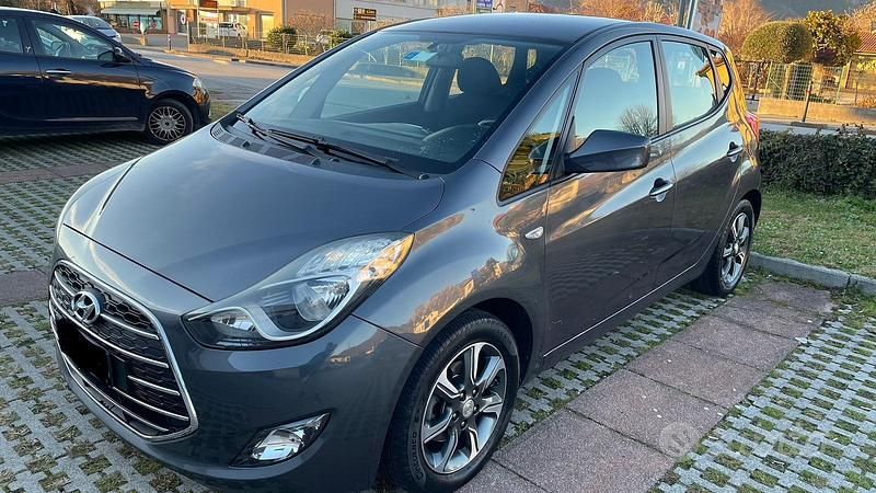 Grigio Usata 2016 Hyundai ix20 Due volumi | 3800 € (Ottimo prezzo) - Immagine 1/4