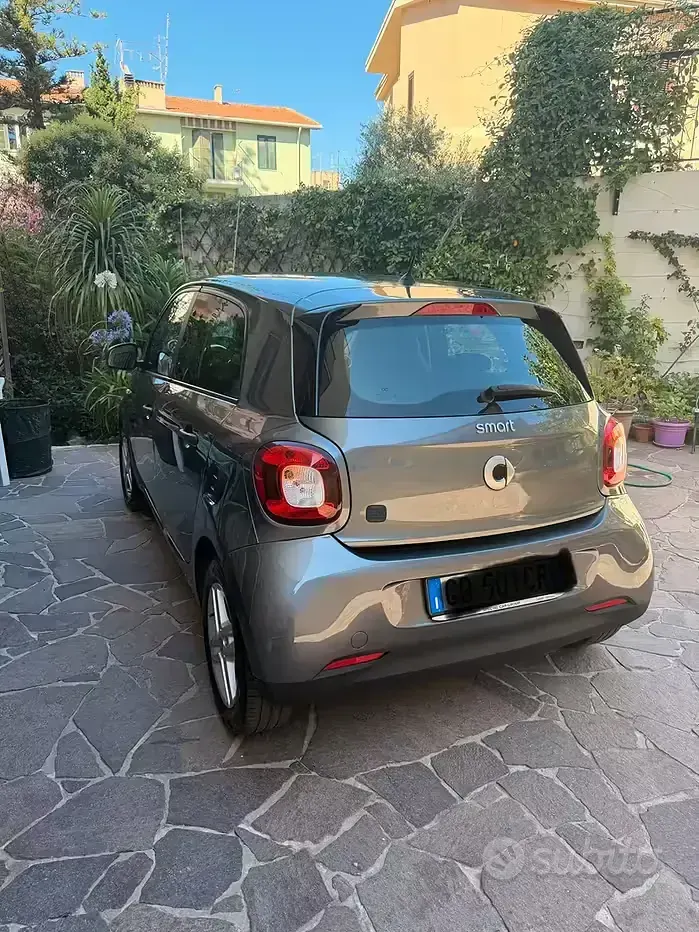 Usata Smart ForFour Electric Drive 41 kW (56 CV) 2020 Grigio Utilitaria