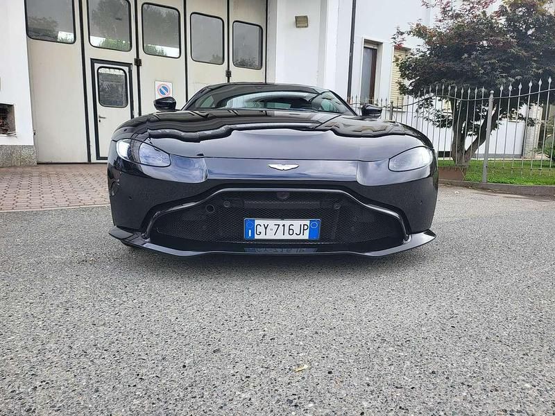 Usata Aston Martin V8 Vantage 510 CV (375 kW) 2019 Blu/azzurro Coupé