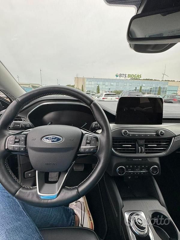 Usata Ford Focus Active 150 CV (110 kW) 2020 Blu Berlina