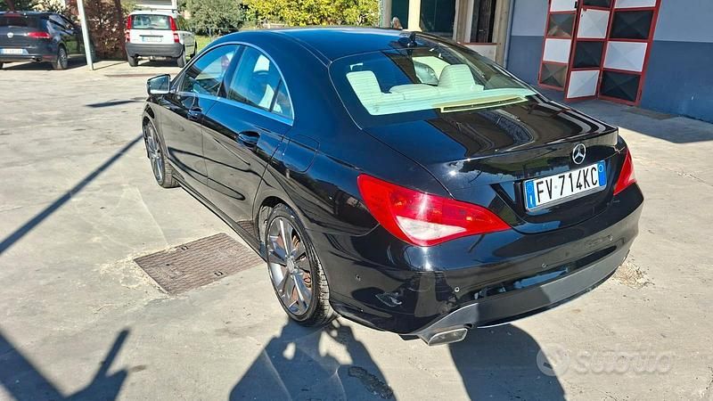 Usata Mercedes CLA200 135 CV (99 kW) 2015 Nero Berlina