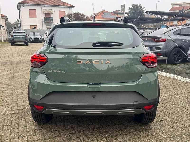 Usata Dacia Sandero Extreme 101 CV (74 kW) 2025 Verde Berlina