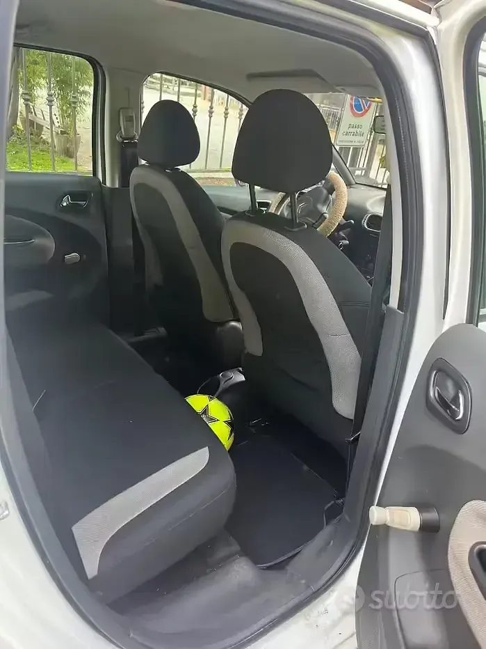 Usata Citroën C3 Picasso 92 CV (67 kW) 2011 Bianco Monovolume