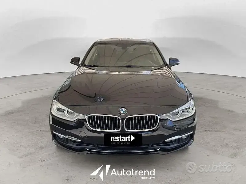 Usata BMW 330e Luxury Line 252 CV (185 kW) 2016 Nero Berlina