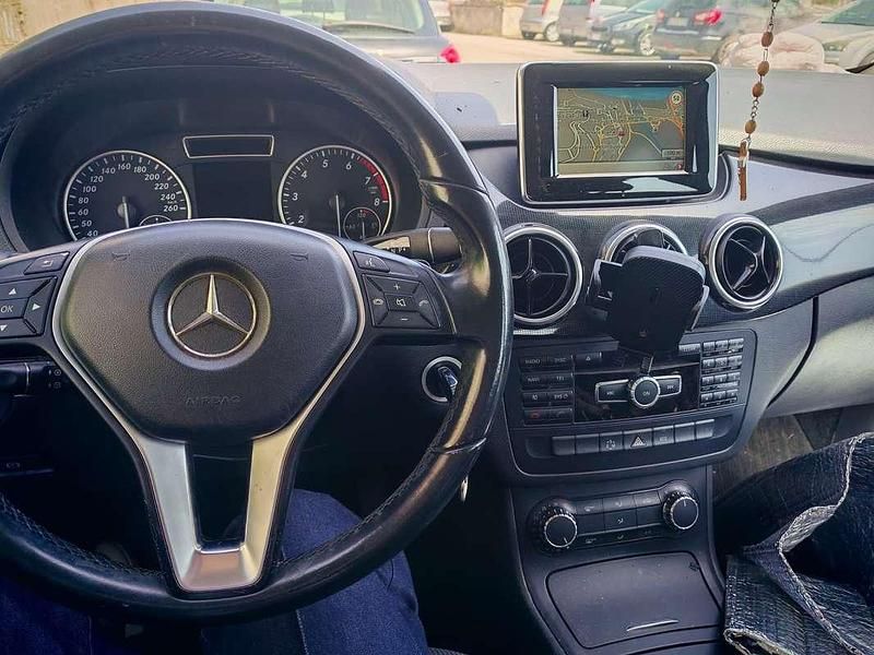 Usata Mercedes B200 Executive 156 CV (114 kW) 2014 Grigio Monovolume