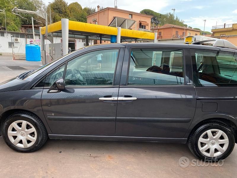 Usata Peugeot 807 136 CV (100 kW) 2007 Grigio Monovolume