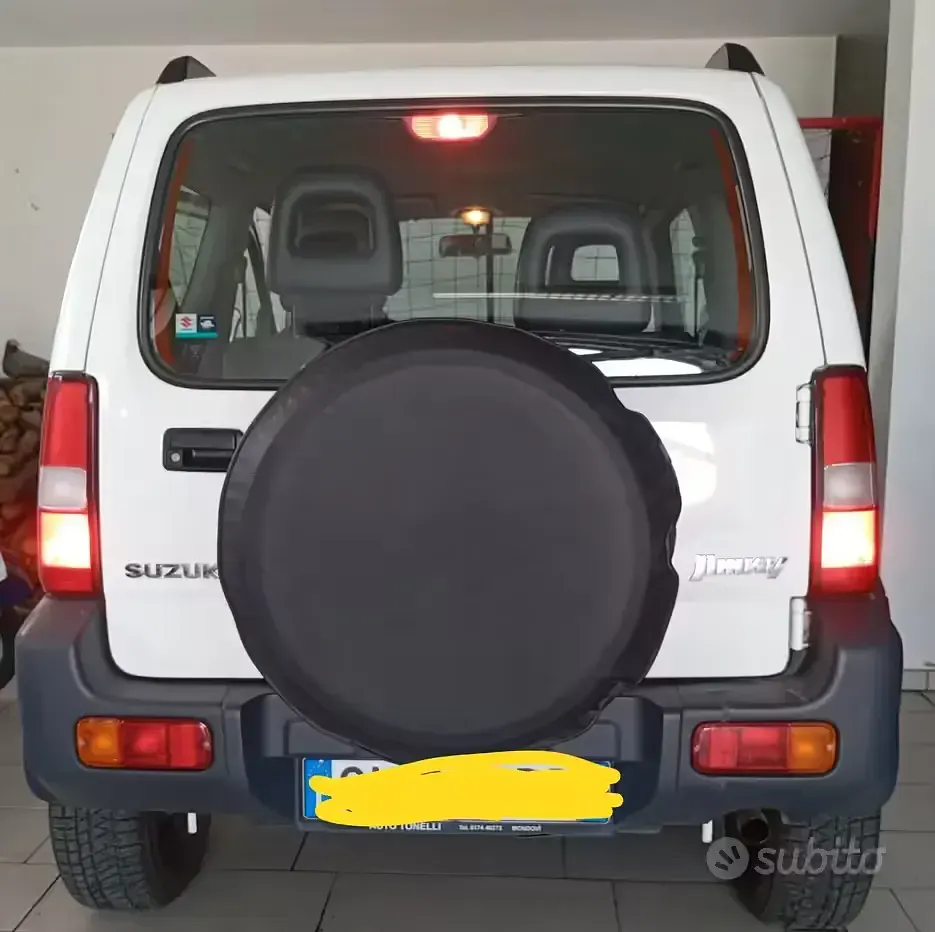 Usata Suzuki Jimny 85 CV (62 kW) 2011 Bianco SUV