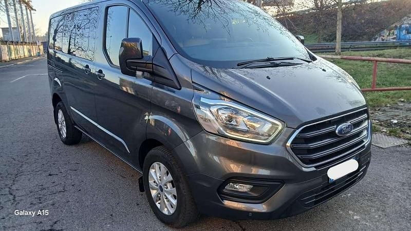 Usata Ford Transit Custom Titanium 177 CV (130 kW) 2022 Marrone Furgone