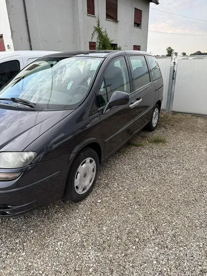 Usata Fiat Ulysse 120 CV (88 kW) 2010 Grigio Monovolume