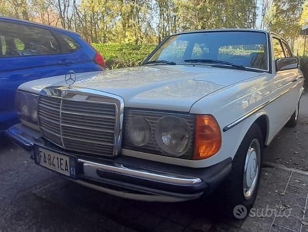 Usata Mercedes 200 1981 Bianco Berlina