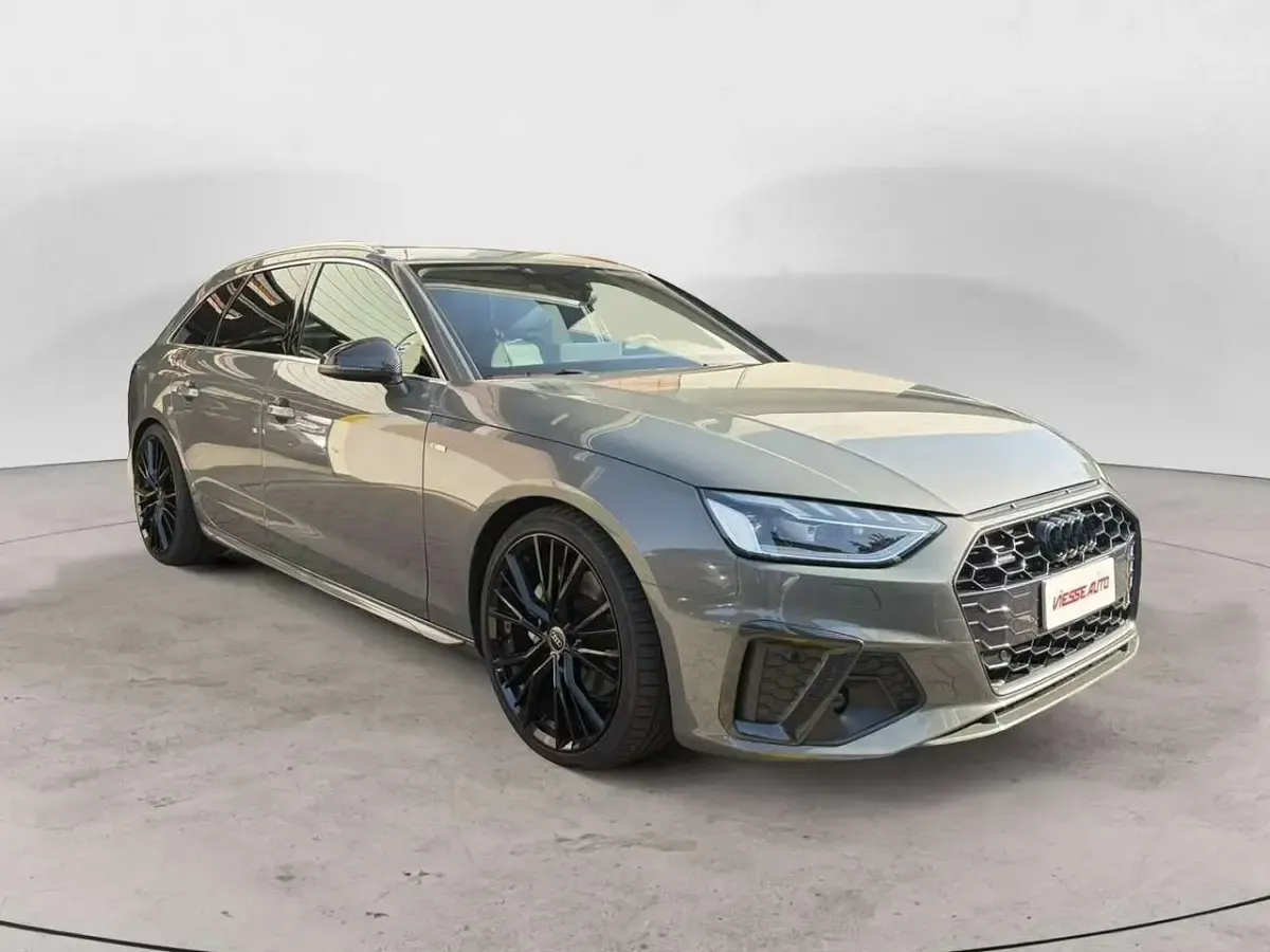 Usata Audi A4 S-Line 204 CV (150 kW) 2024 Grigio Station wagon