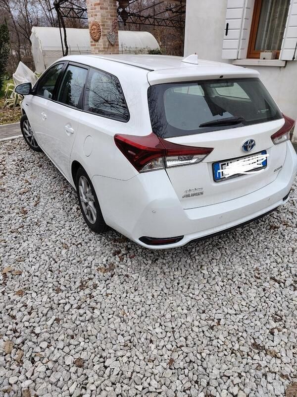 Usata 2017 Toyota Auris Station wagon | 11.000 € (Ottimo prezzo) - Immagine 1/4