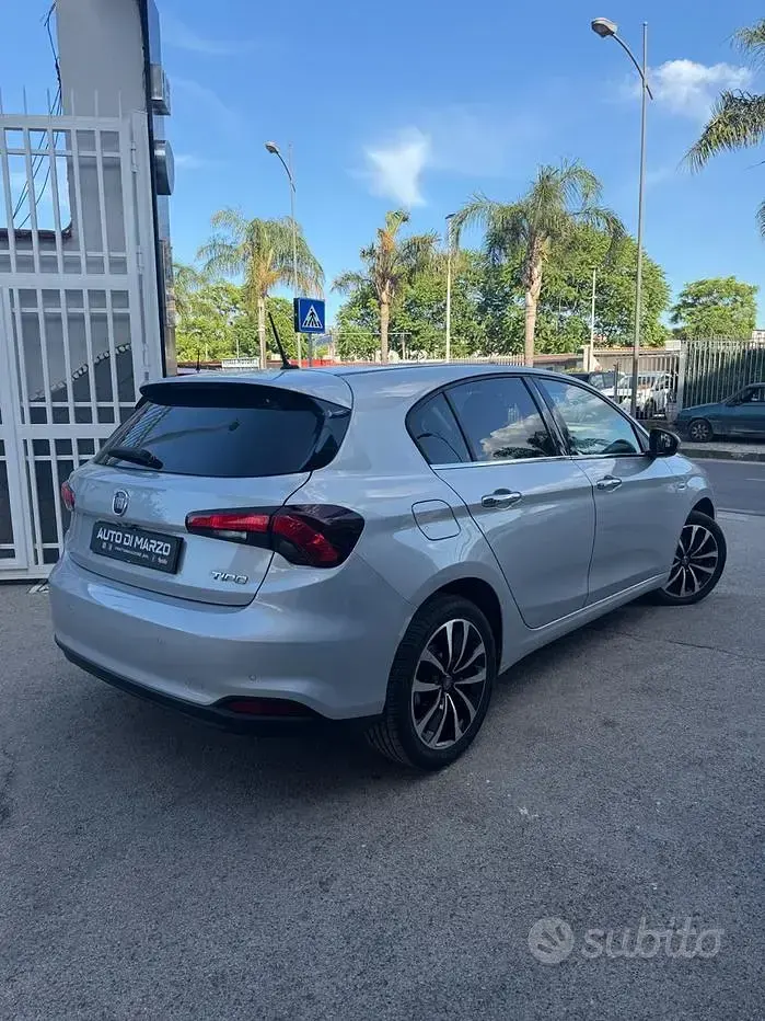 Usata Fiat Tipo Opening Edition 120 CV (88 kW) 2016 Grigio Berlina