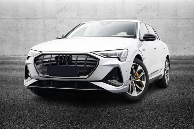 Usata Audi e-tron S-Line 158 kW (215 CV) 2022 Argento SUV