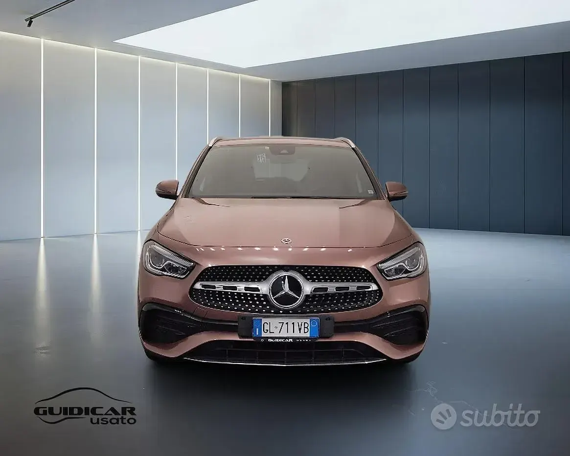 Usata Mercedes GLA200 Premium 150 CV (110 kW) 2022 Grigio SUV