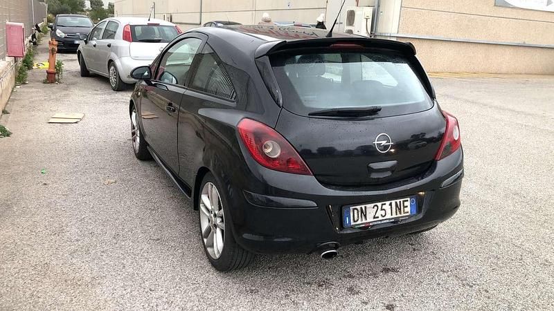 Usata Opel Corsa Sport 75 CV (55 kW) 2008 Utilitaria