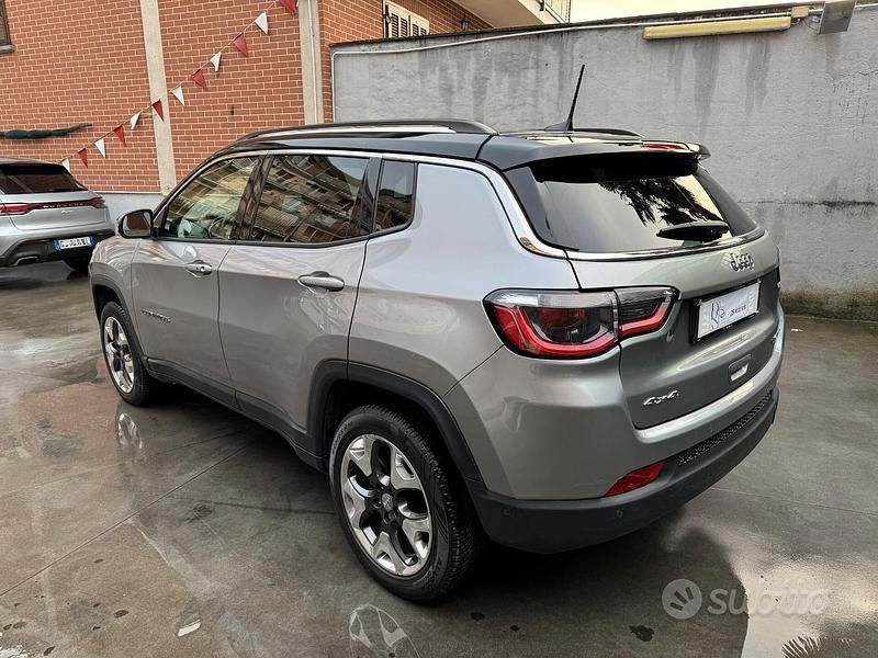 Usata Jeep Compass Limited 170 CV (125 kW) 2018 Grigio SUV