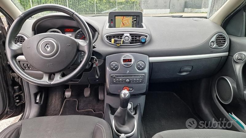 Usata Renault Clio II 2011 Nero Utilitaria
