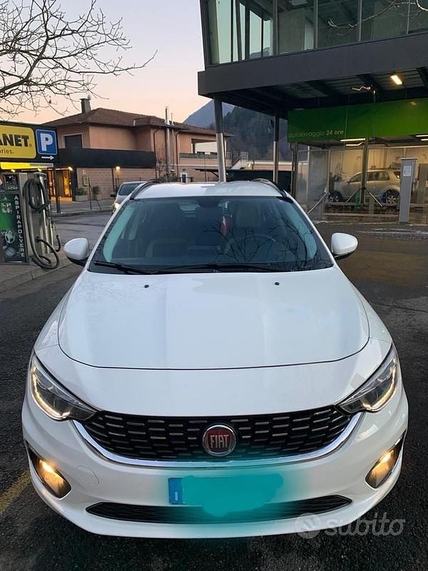 Usata Fiat Tipo 120 CV (88 kW) 2017 Bianco Station wagon