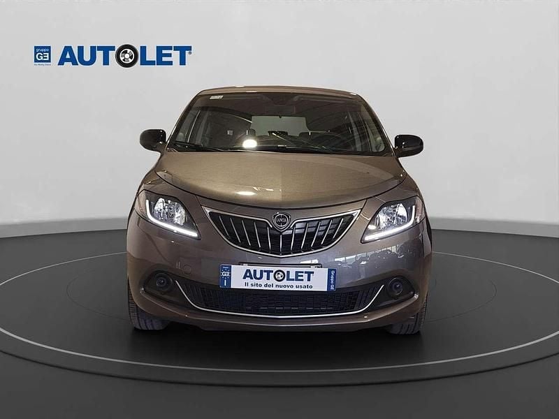 Gebraucht Lancia Ypsilon Silver 69 PS (50 kW) 2024 Grau Kleinwagen