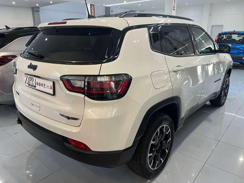 Usata Jeep Compass Trailhawk 179 CV (131 kW) 2023 Bianco SUV