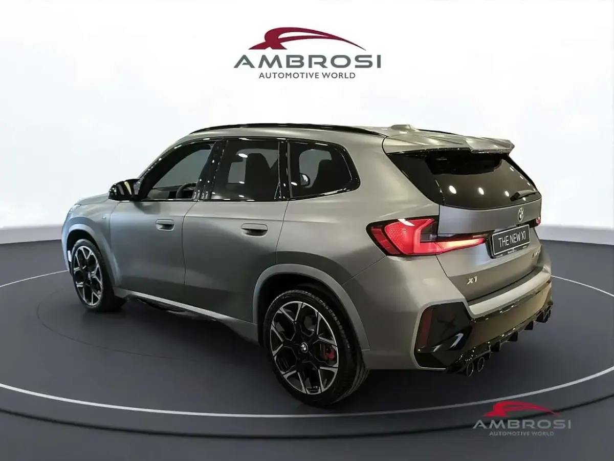 Nuova BMW X1 M Sport 300 CV (220 kW) 2026 Storm bay metallizzato SUV