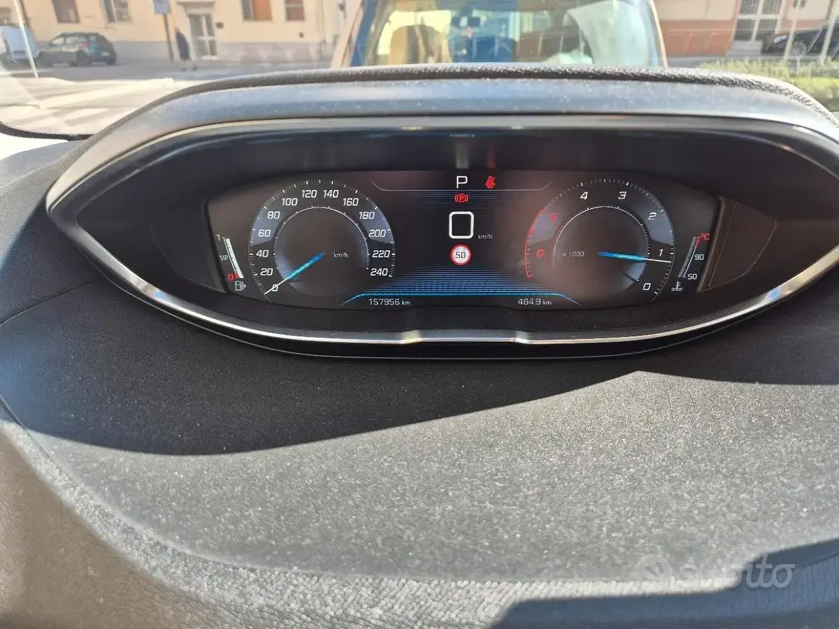 Usata Peugeot 3008 130 CV (95 kW) 2018 Nero SUV