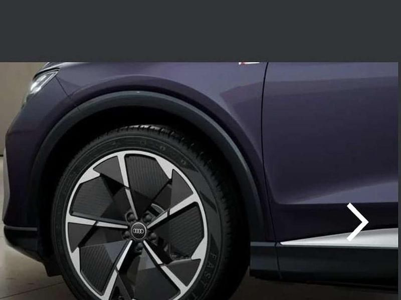 Nuova Audi Q4 Sportback e-tron S-Line 210 kW (286 CV) 2025 Viola aurora SUV