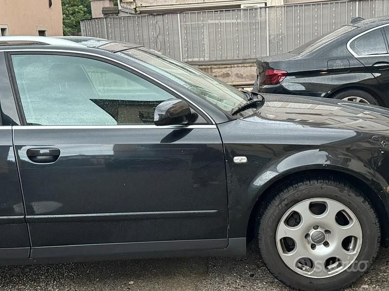 Usata Audi A4 150 CV (110 kW) 2004 Nero Station wagon