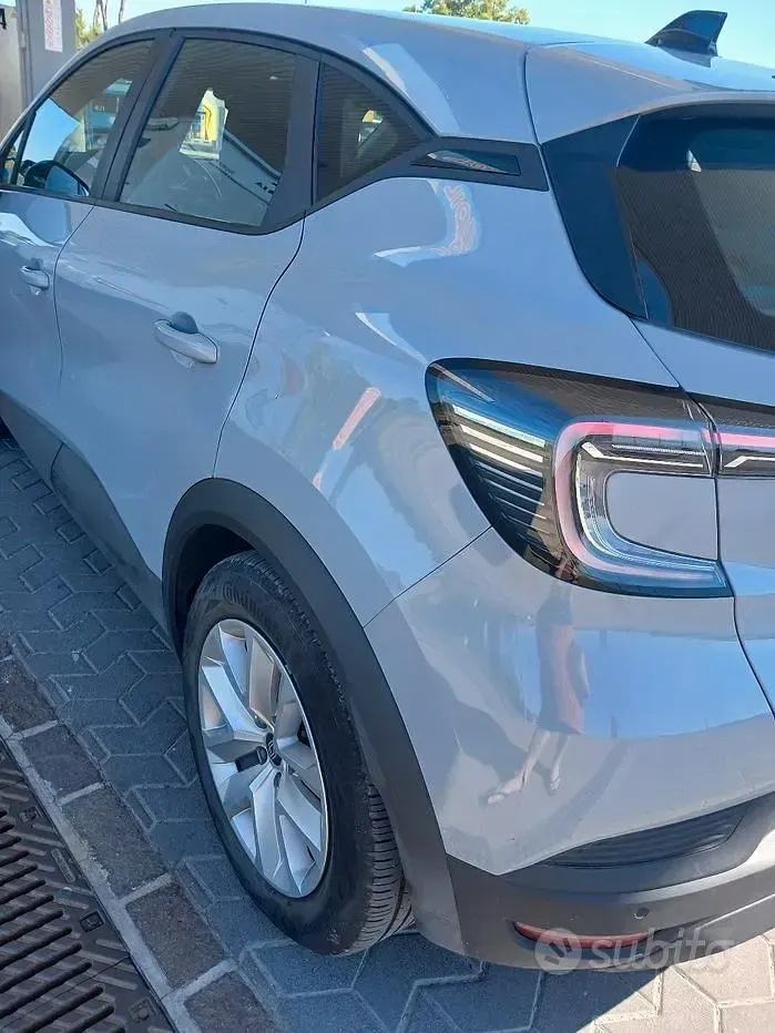 Usata Renault Captur 101 CV (74 kW) 2024 SUV