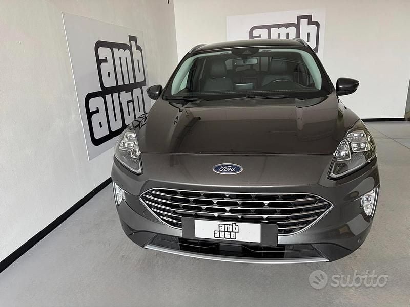 Usata Ford Kuga Titanium X 120 CV (88 kW) 2023 Grigio SUV