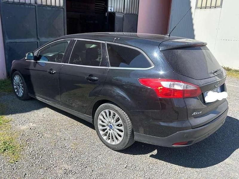 Usata Ford Focus 95 CV (69 kW) 2012 Nero Station wagon