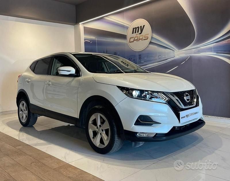Usata Nissan Qashqai Tekna 131 CV (96 kW) 2017 Bianco SUV