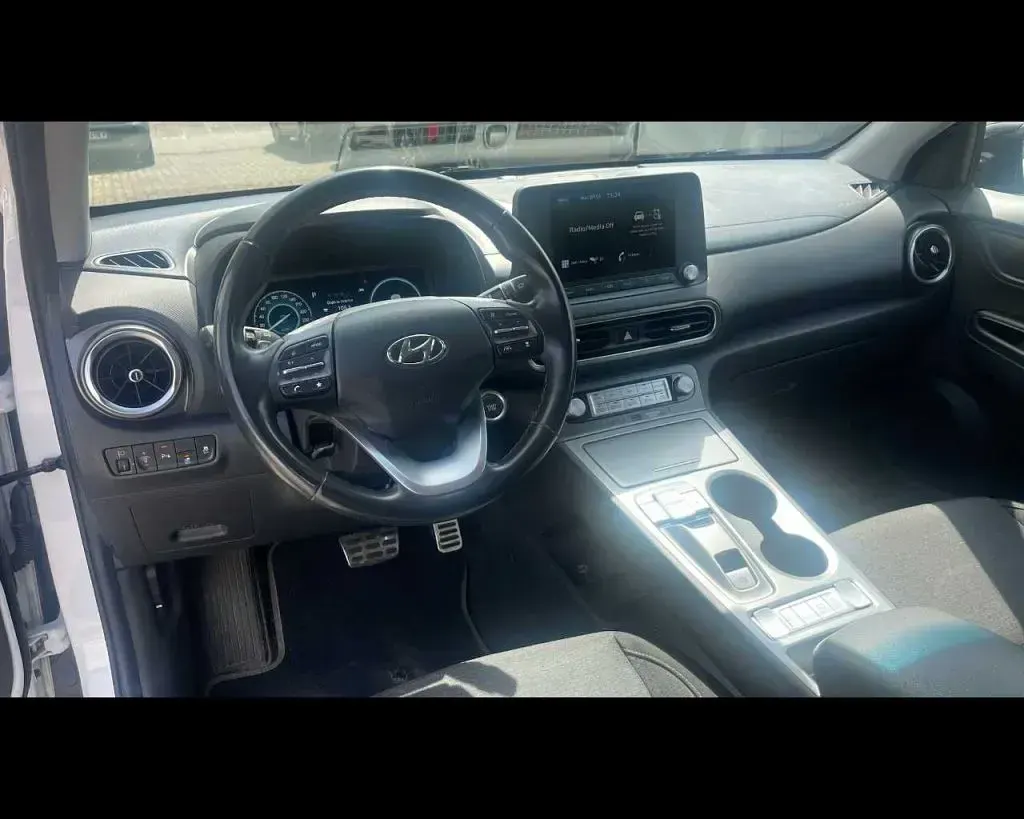 Usata Hyundai Kona 26 kW (36 CV) 2022 Vari colori SUV