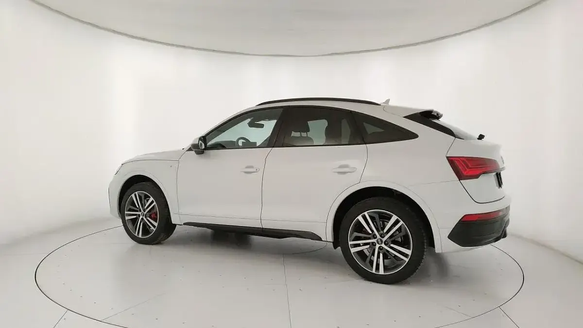 Usata Audi Q5 Ambiente 204 CV (150 kW) 2023 Bianco SUV
