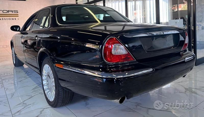 Usata Jaguar XJR Supercharged 394 CV (289 kW) 2003 Other Berlina