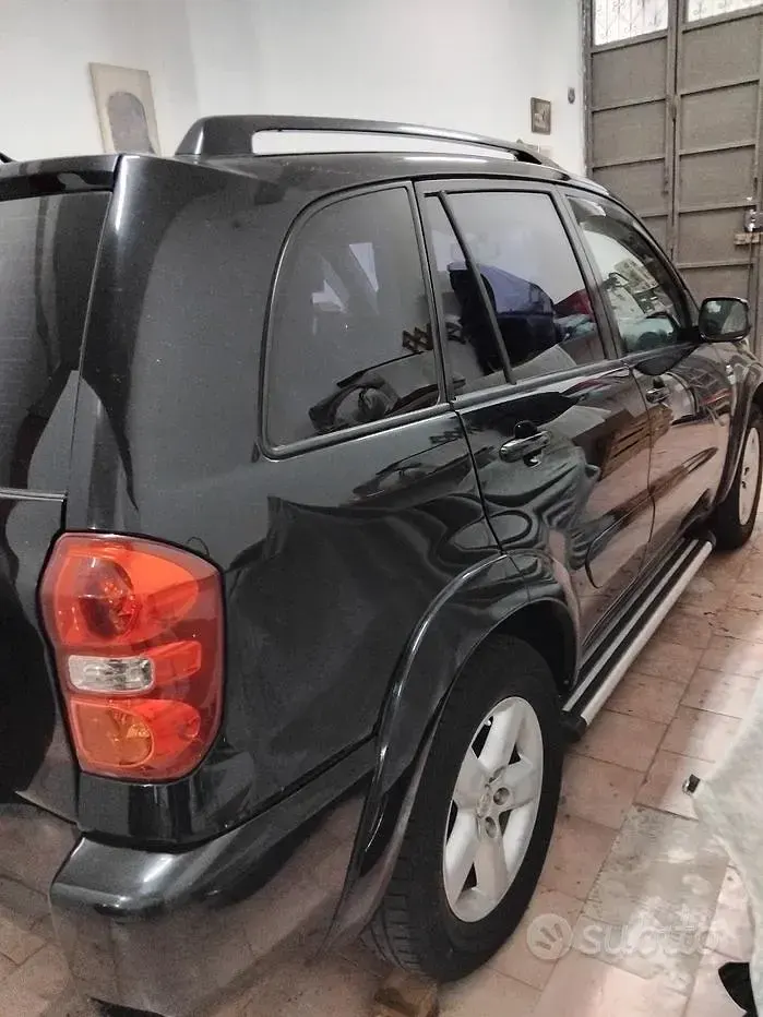 Usata Toyota RAV4 2004 Nero SUV
