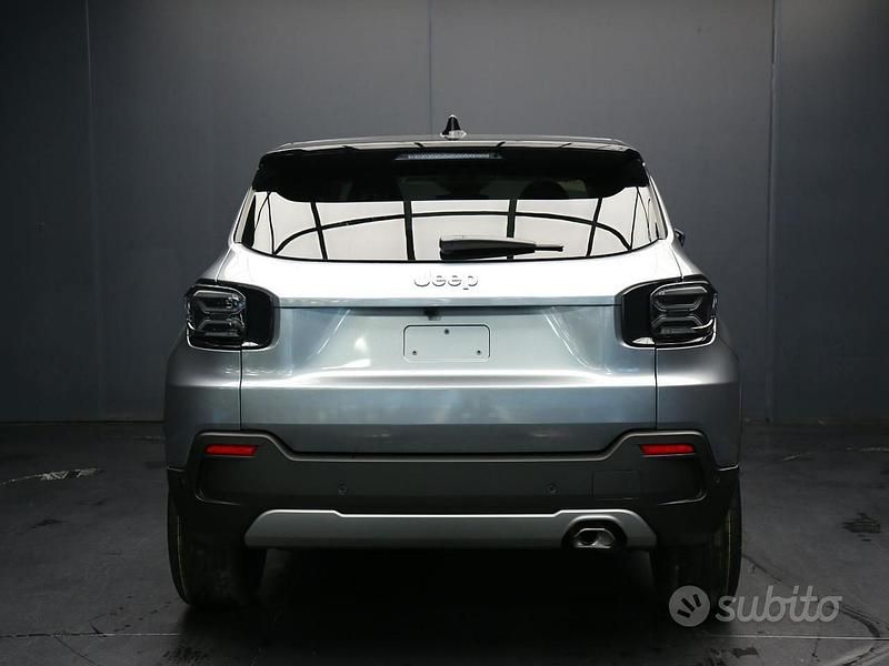 Nuova Jeep Avenger Summit 101 CV (74 kW) 2025 Grigio SUV