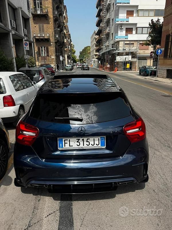 Usata Mercedes A45 AMG AMG 381 CV (280 kW) 2017 Blu Utilitaria