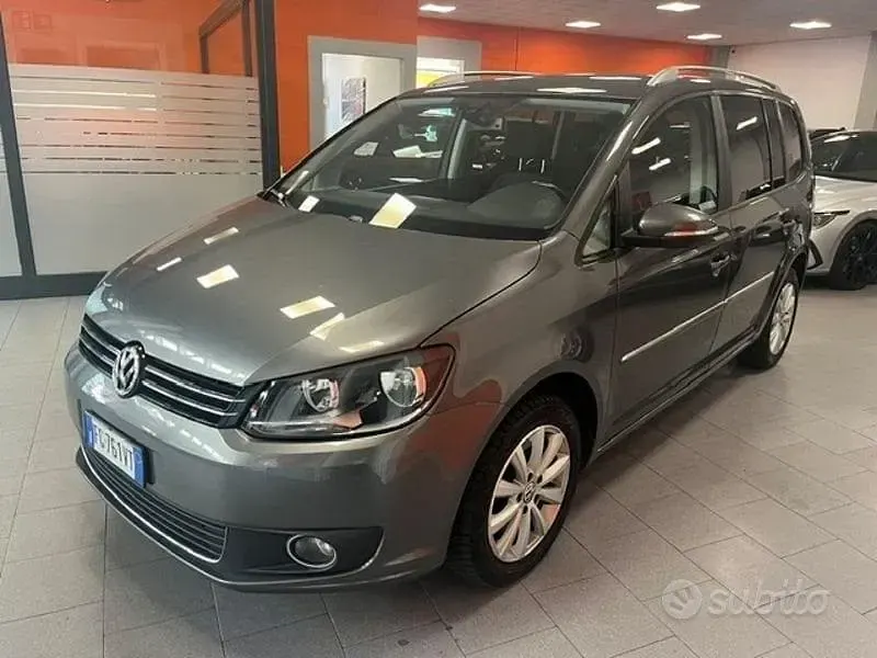 Usata VW Touran Highline 140 CV (102 kW) 2014 Grigio Monovolume