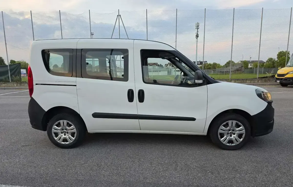 Usata Fiat Doblò 95 CV (69 kW) 2018 Other Monovolume