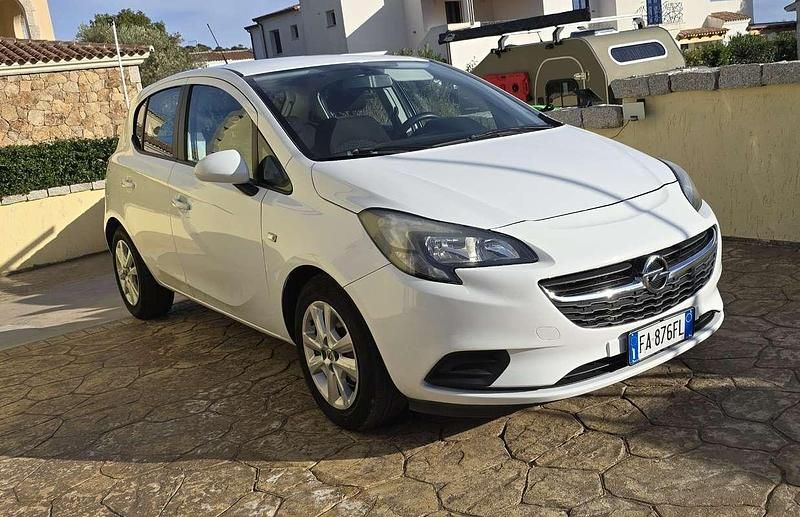 Usata 2015 Opel Corsa Cosmo Tre volumi | 5900 € (Buon prezzo) - Immagine 1/4