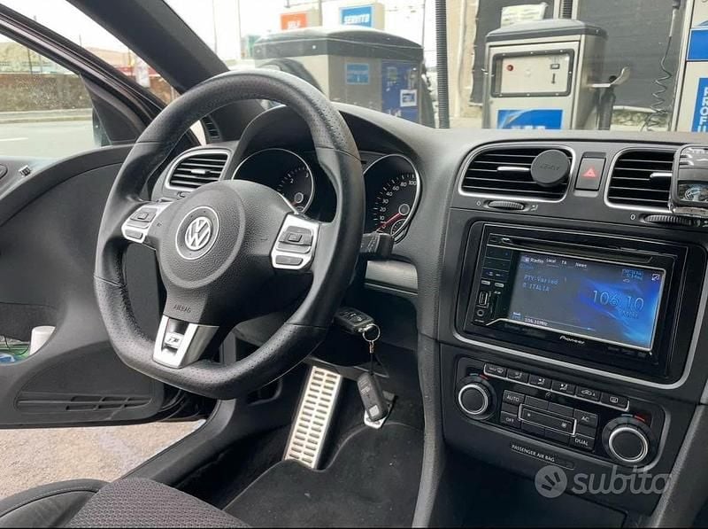 Usata VW Golf VI R-line 140 CV (102 kW) 2010 Nero Utilitaria